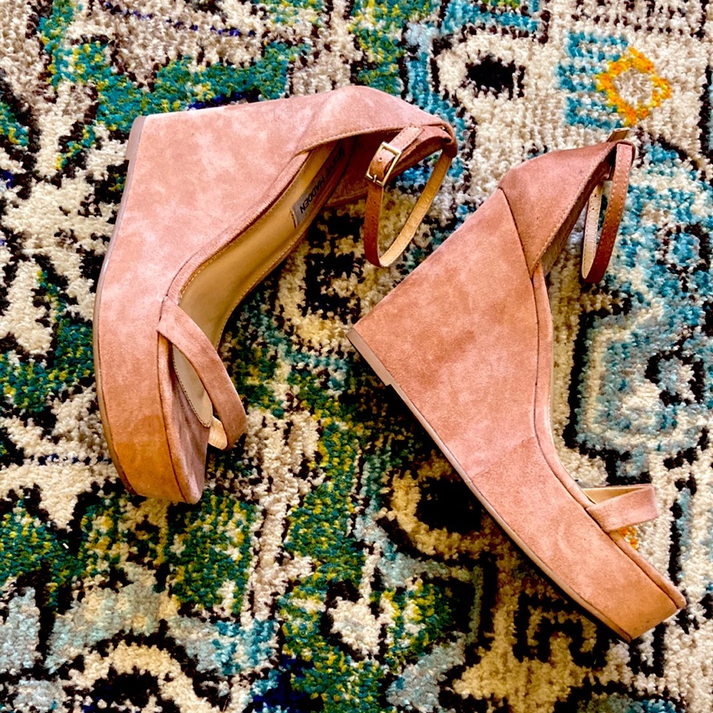 Steve Madden Blush Suede Platform Wedge 8 1/2